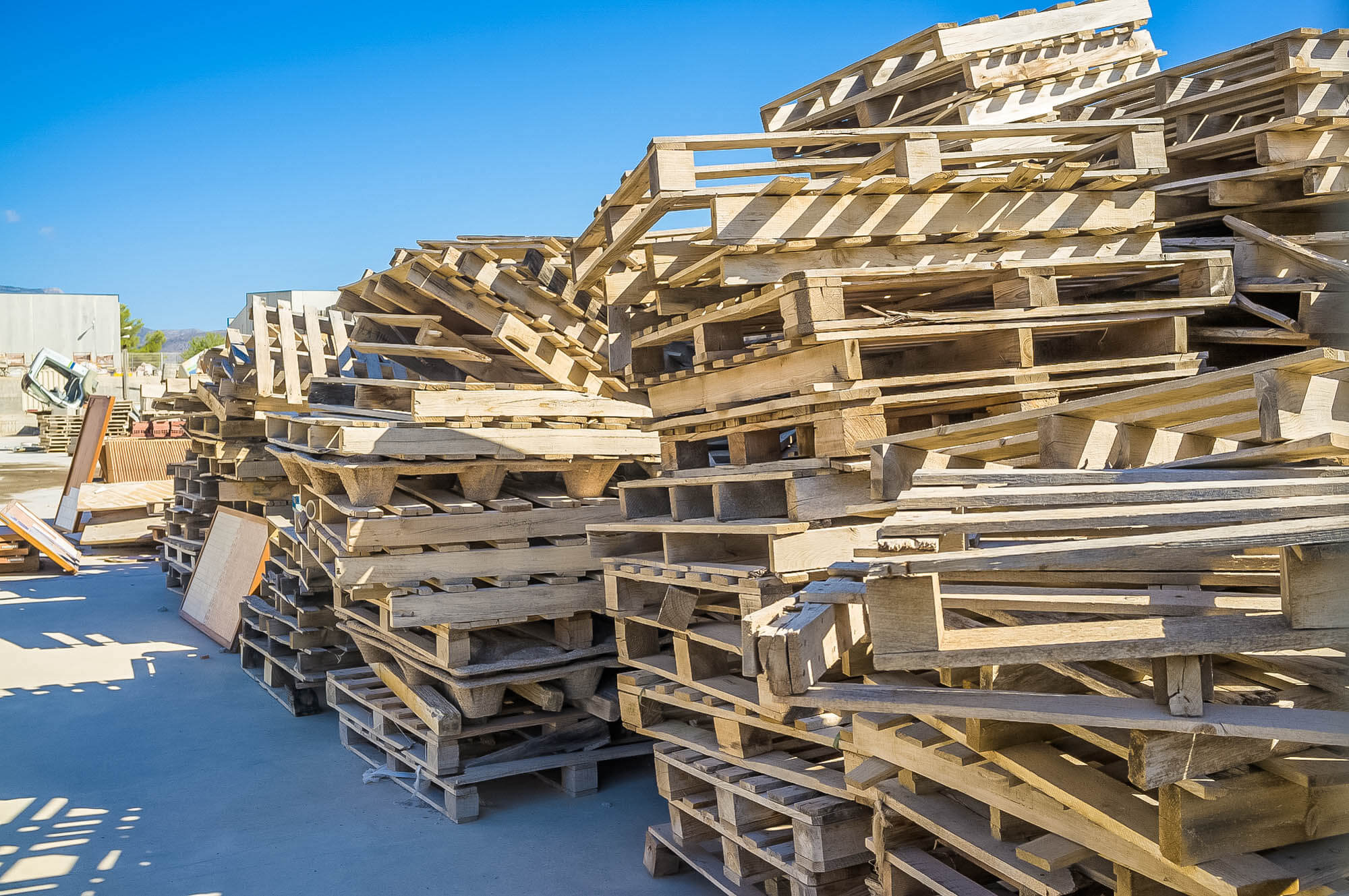 goat house materials pallets