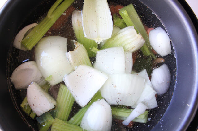 Easy Chicken Broth