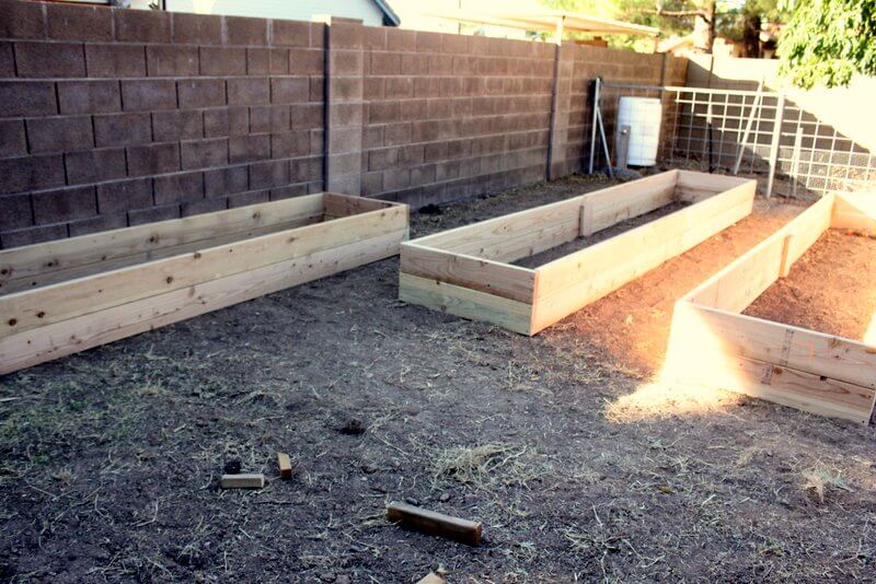 How To Build Raised Garden Boxes - What Kind Of Wood To Build Garden Box
